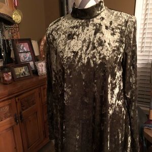 Green velvet party dress